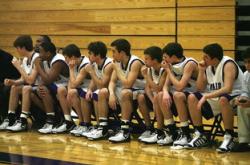 开云体育中国-欧洲网球队险胜世界网球队，西西帕斯一己之力扛起全队