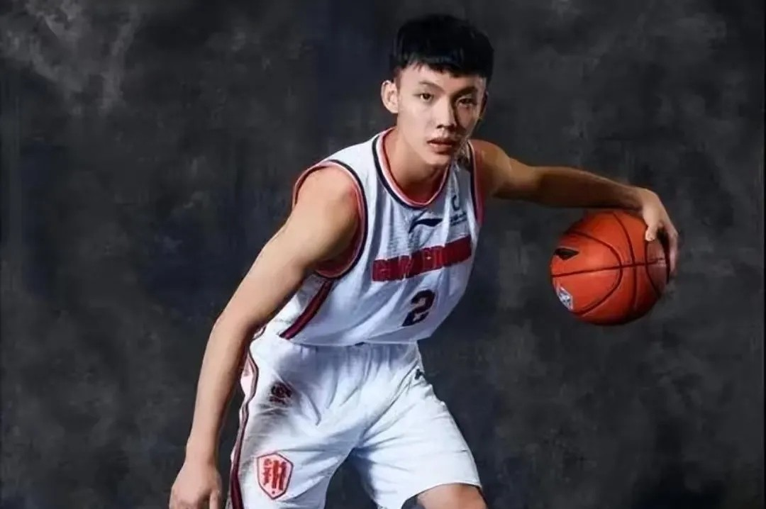 广东队抢眼表现，主教练力挺年轻球员积极成长！
