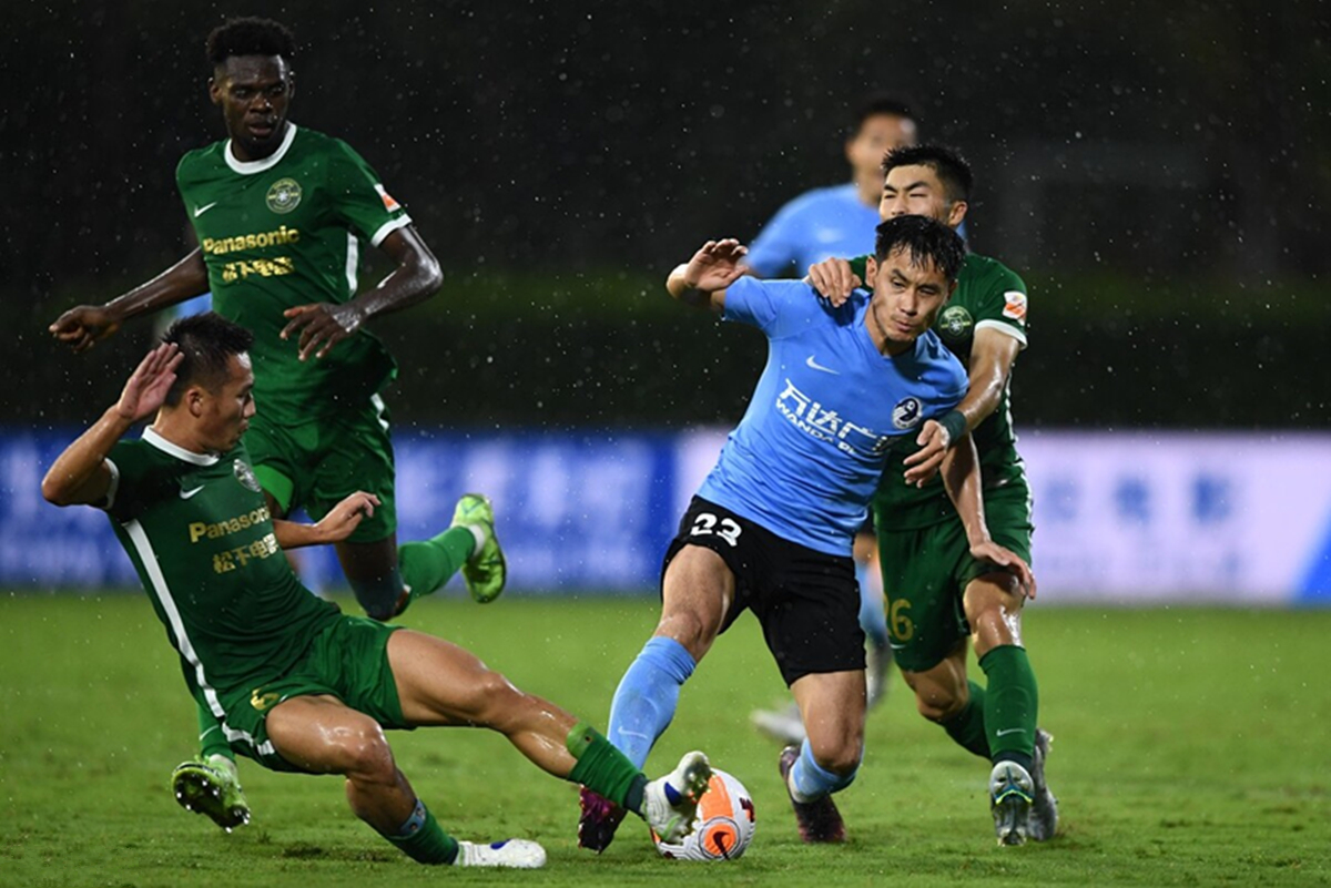 大连一方再战华夏幸福，实力对决