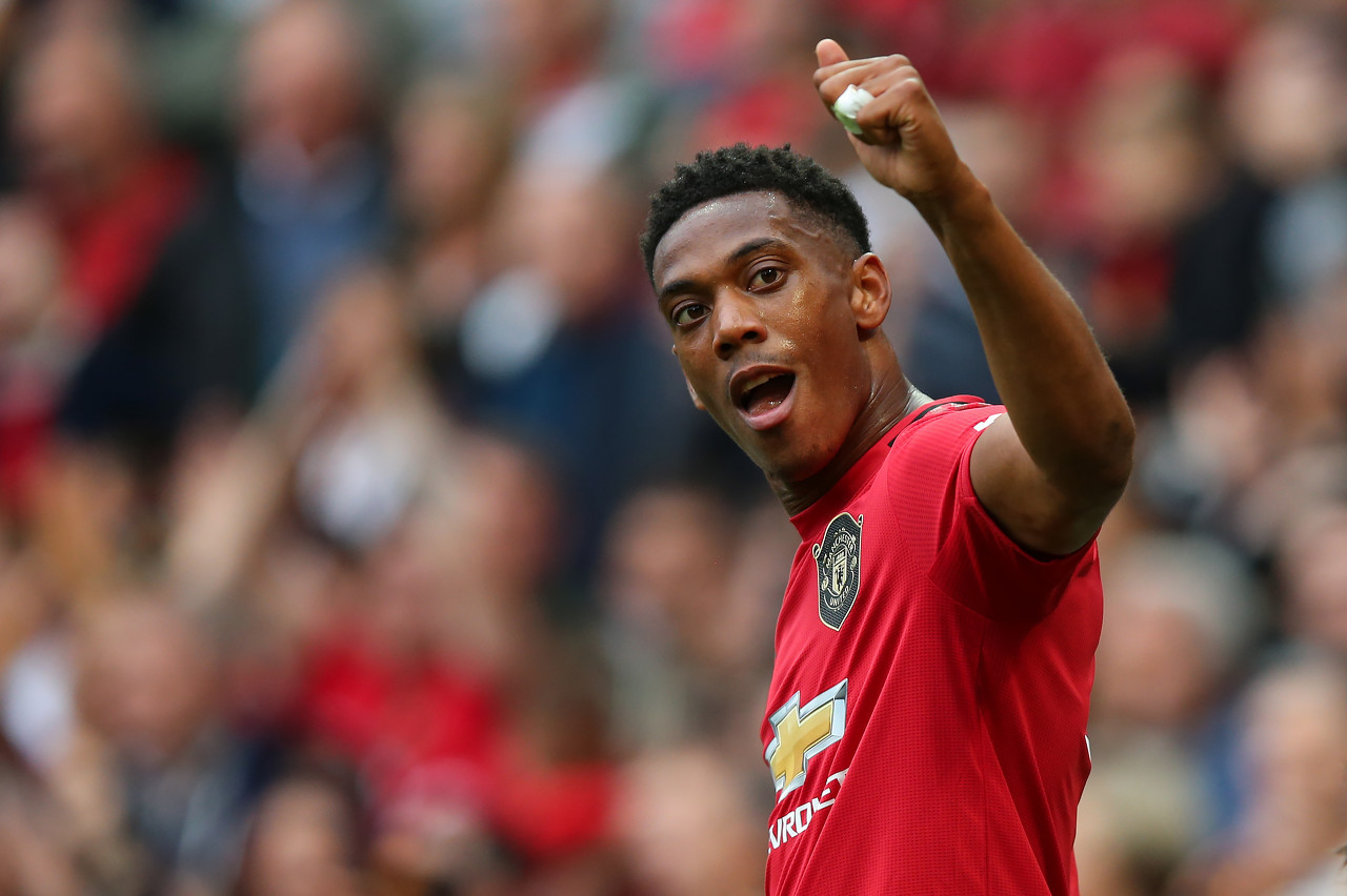 罗马前锋受伤下场,球队攻击火力大减 罗马前锋受伤下场,球队攻击火力大减