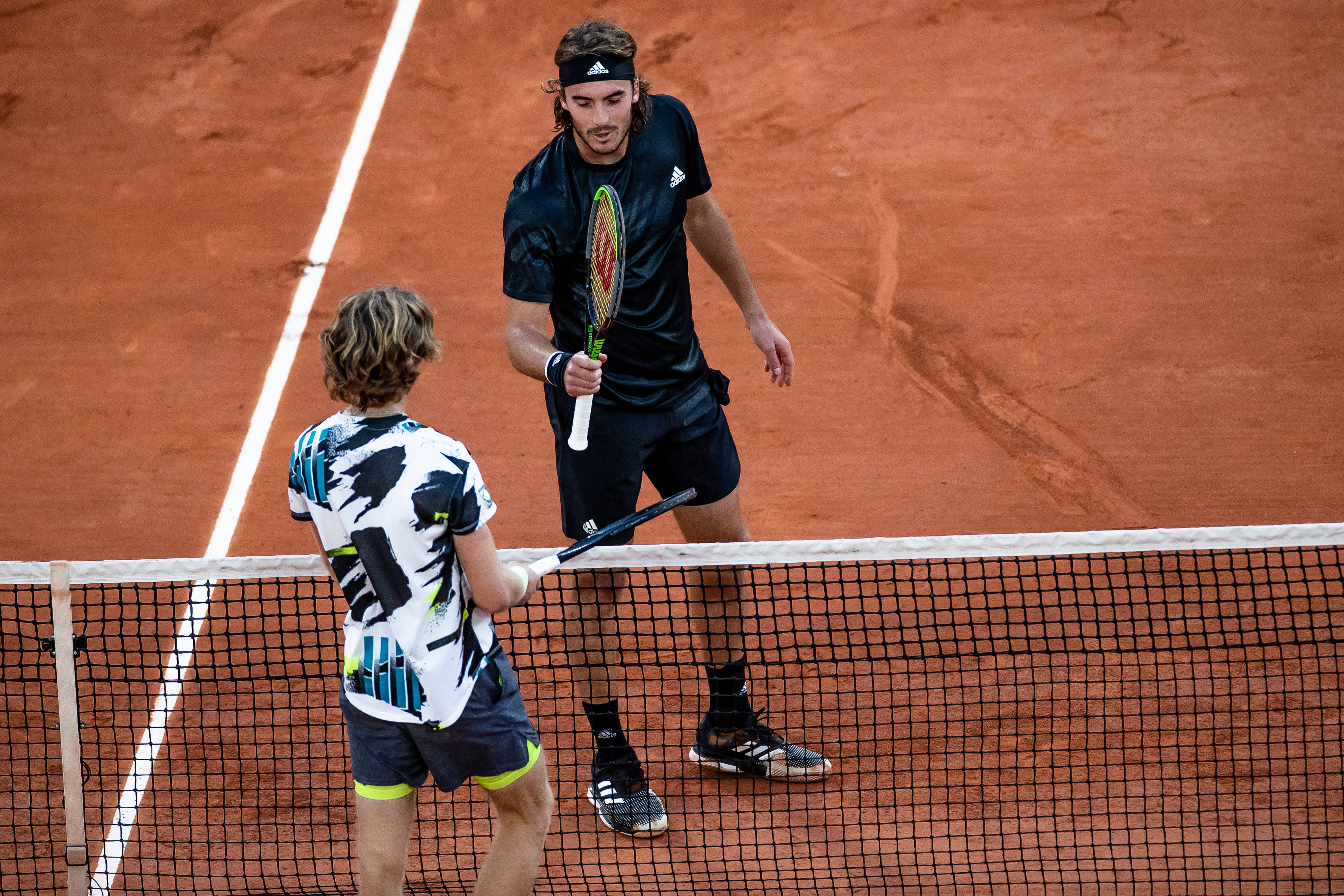 西班牙网球队爆冷日本网球队，西西帕斯完成帽子戏法的简单介绍