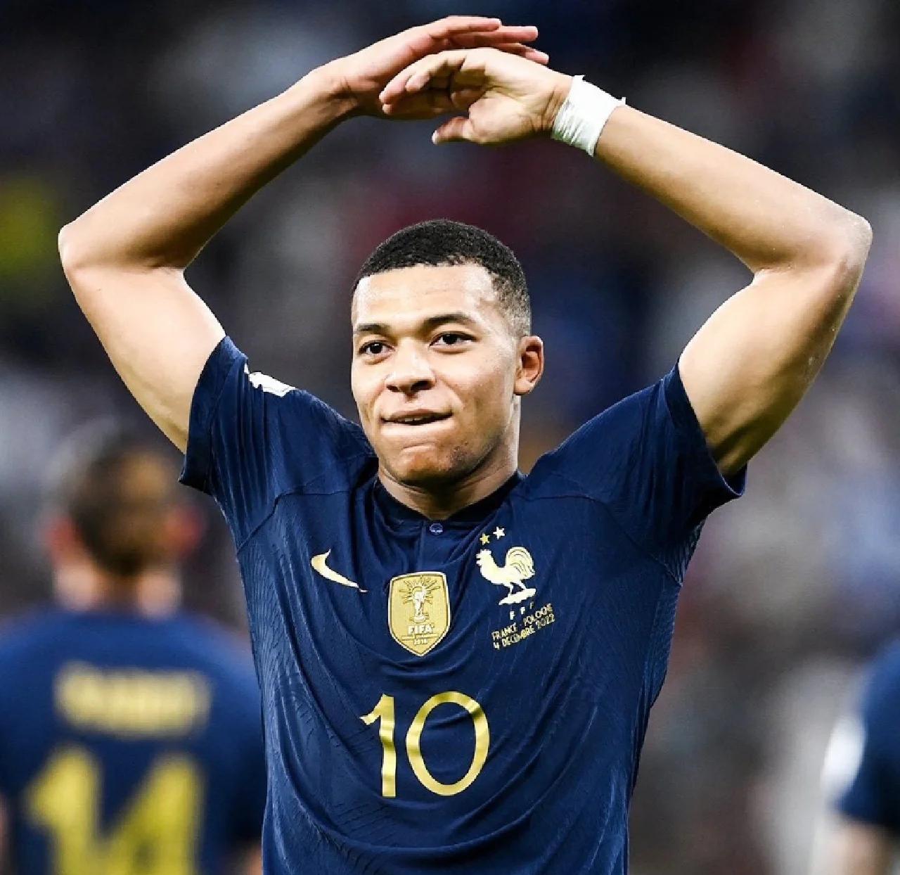 包含法国队在欧洲杯资格赛中表现出色，势不可挡的词条