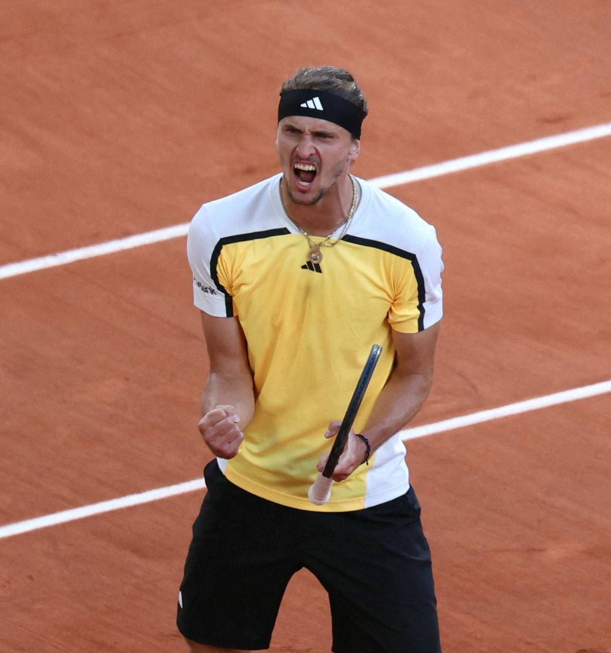 世界网球队力克欧洲网球队,兹维列夫制霸全场的简单介绍 世界网球队力克欧洲网球队,兹维列夫制霸全场的简单介绍