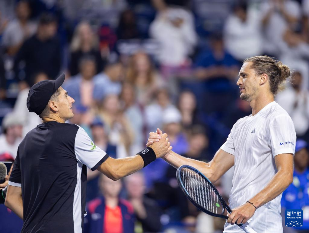 世界网球队力克欧洲网球队,兹维列夫制霸全场的简单介绍 世界网球队力克欧洲网球队,兹维列夫制霸全场的简单介绍