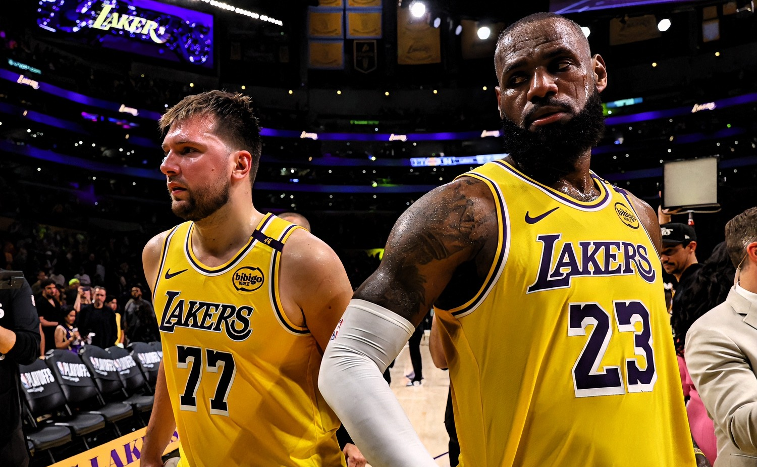 湖人横扫广东队，詹姆斯刷新纪录的简单介绍