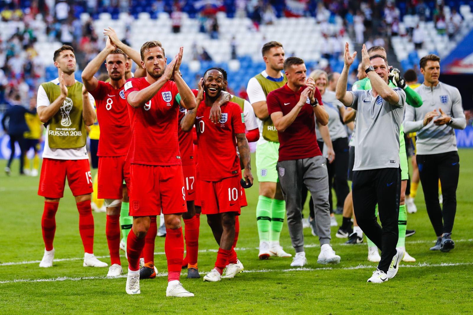 包含英格兰队横扫瑞典队，张继科点燃赛场的词条